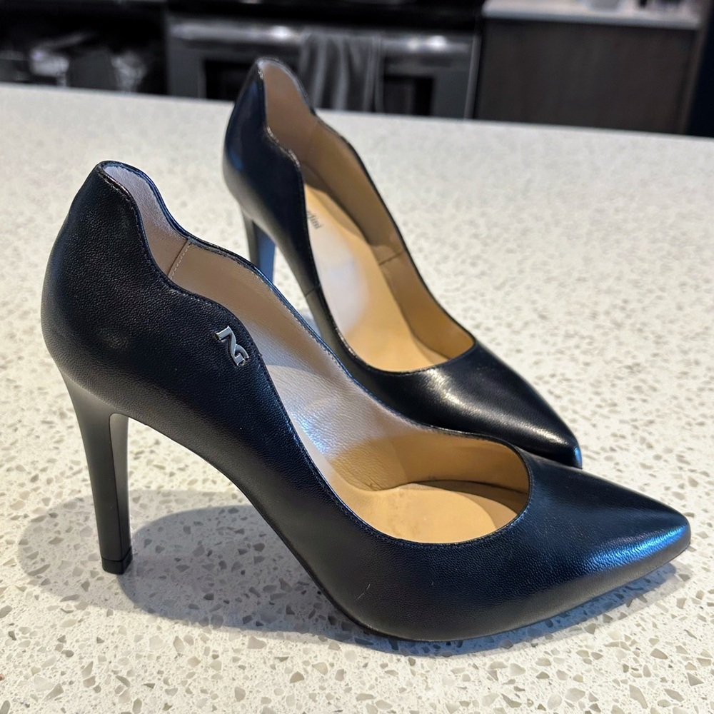 NWOT- Nero Giardini Black Leather High Heels